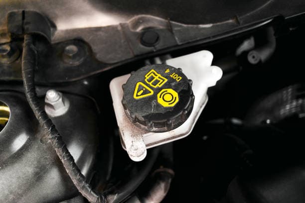 Don’t Ignore These Warning Signs – Get an Oil Change Now!